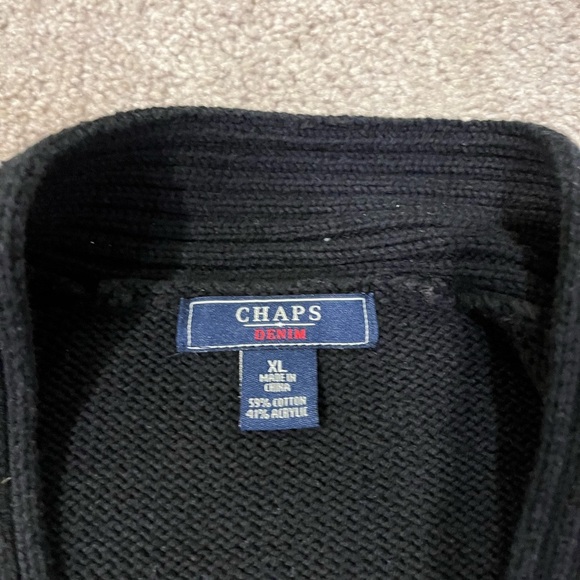 Chaps V-Neck Cable Knit Sweater - Picture 5 of 6